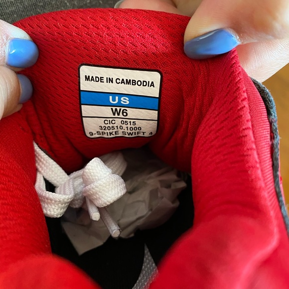 Mizuno 9 Spike Women’s size 6 Metal Cleats - Picture 3 of 5